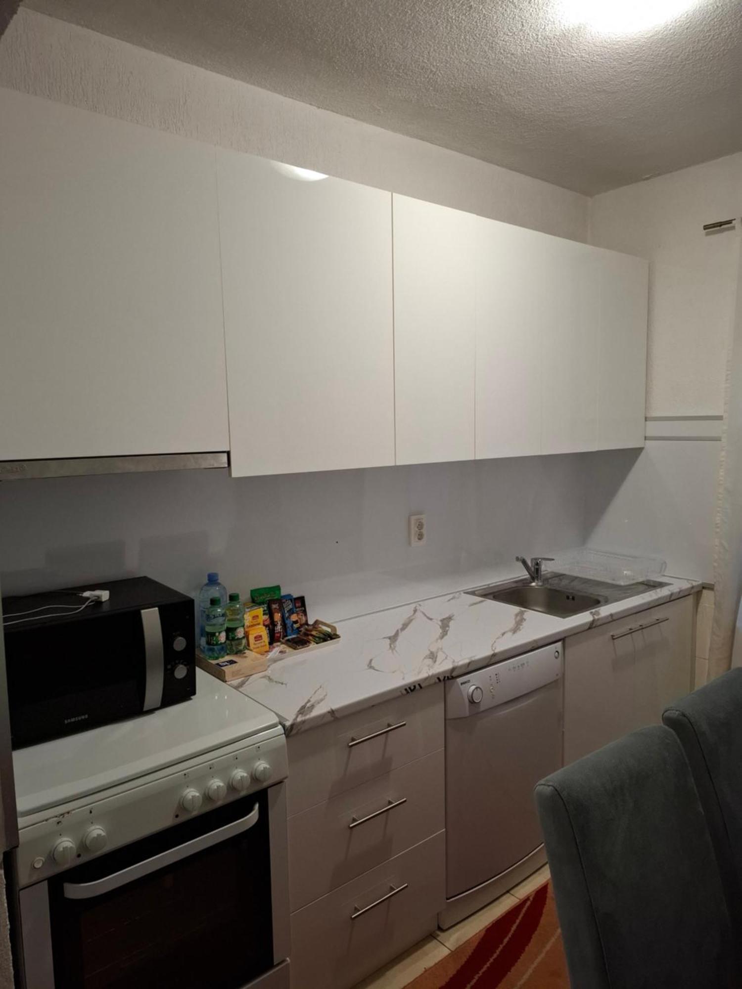 Apartment Razan *