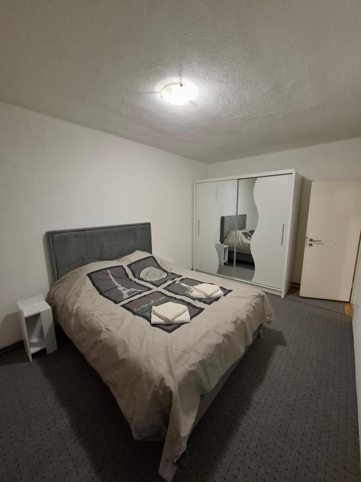Razan Apartment *